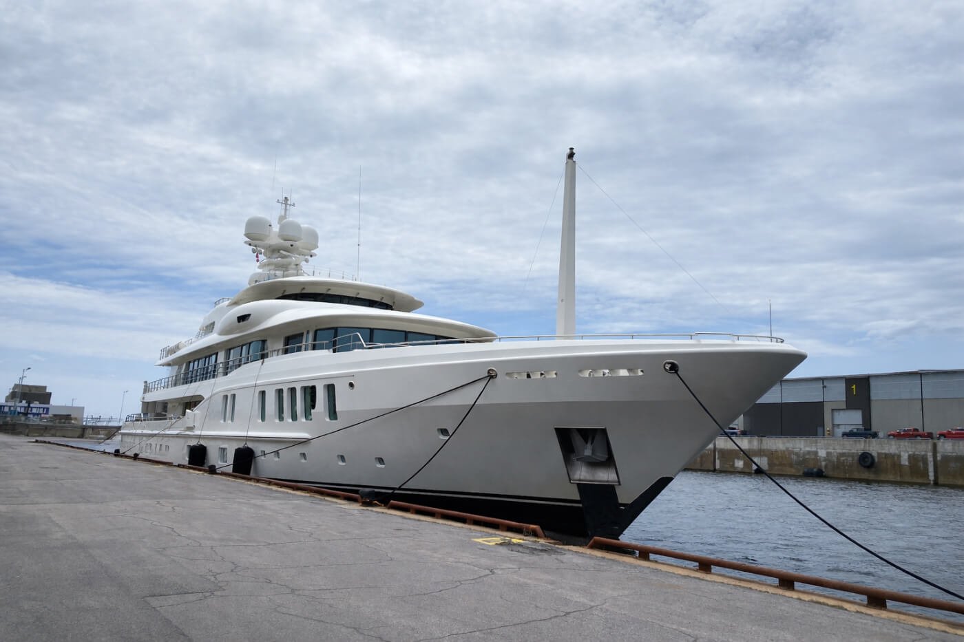 sell a yacht capiali